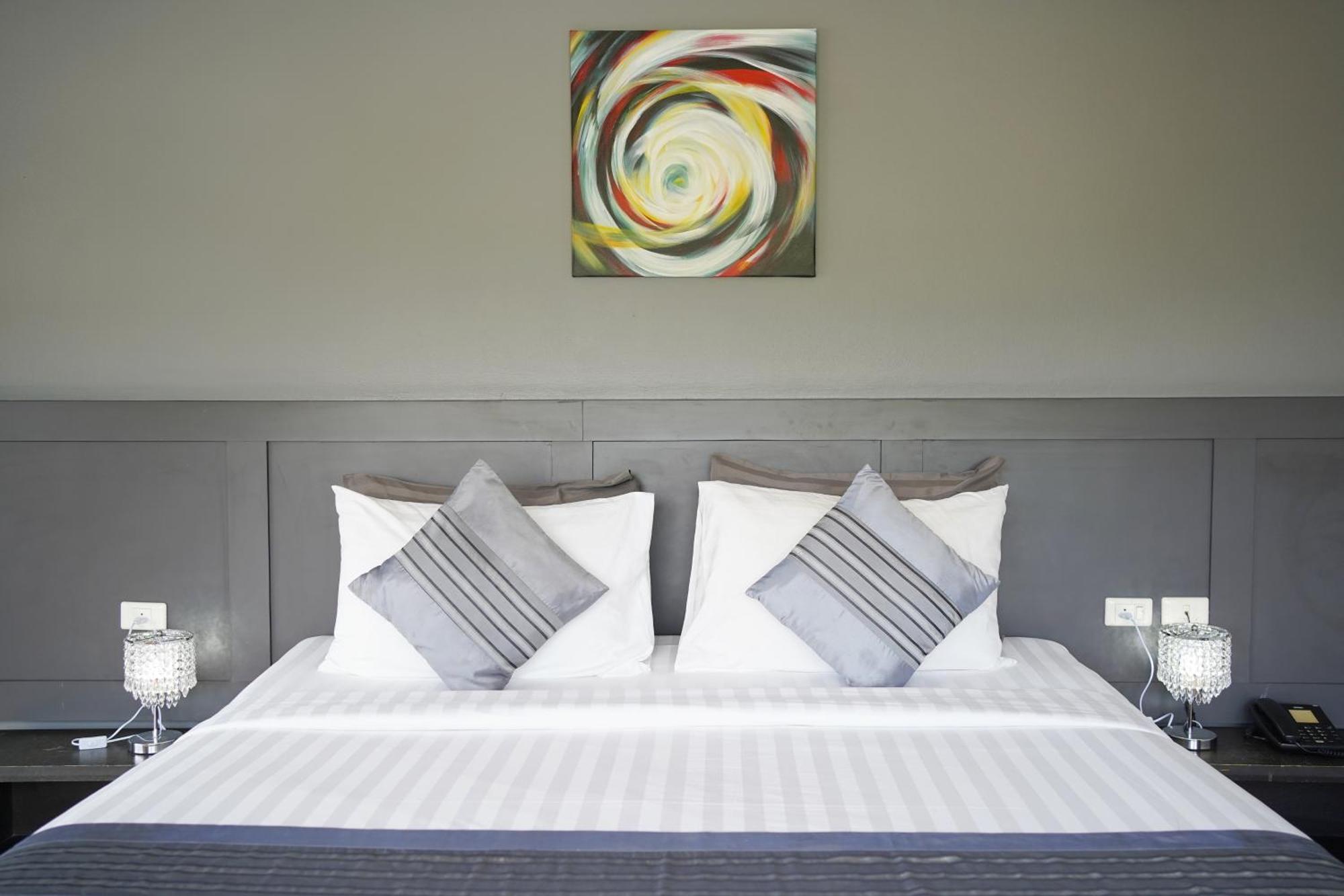 Casa Del M Phuket - Newly Renovated Otel Patong Dış mekan fotoğraf