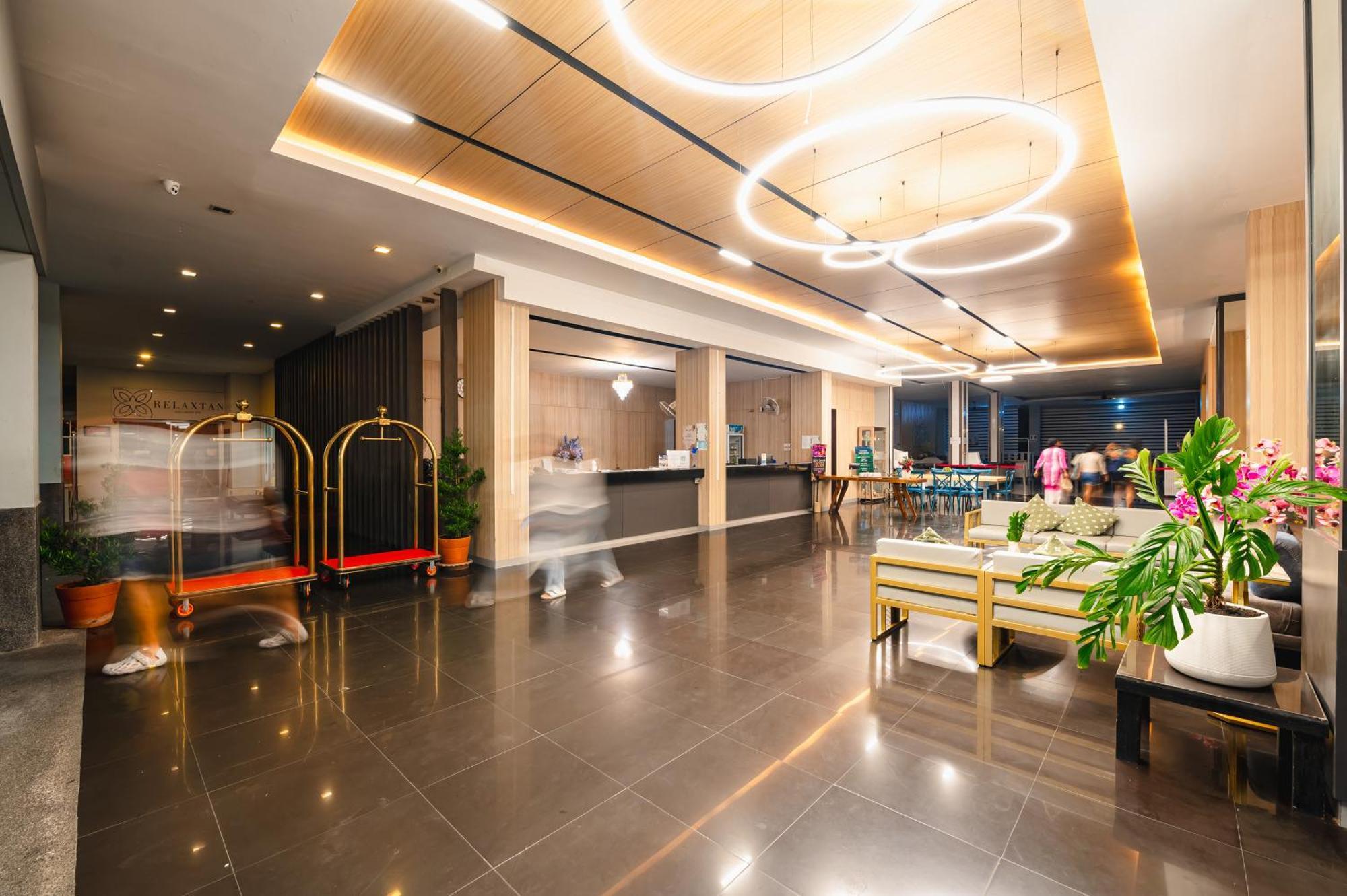 Casa Del M Phuket - Newly Renovated Otel Patong Dış mekan fotoğraf