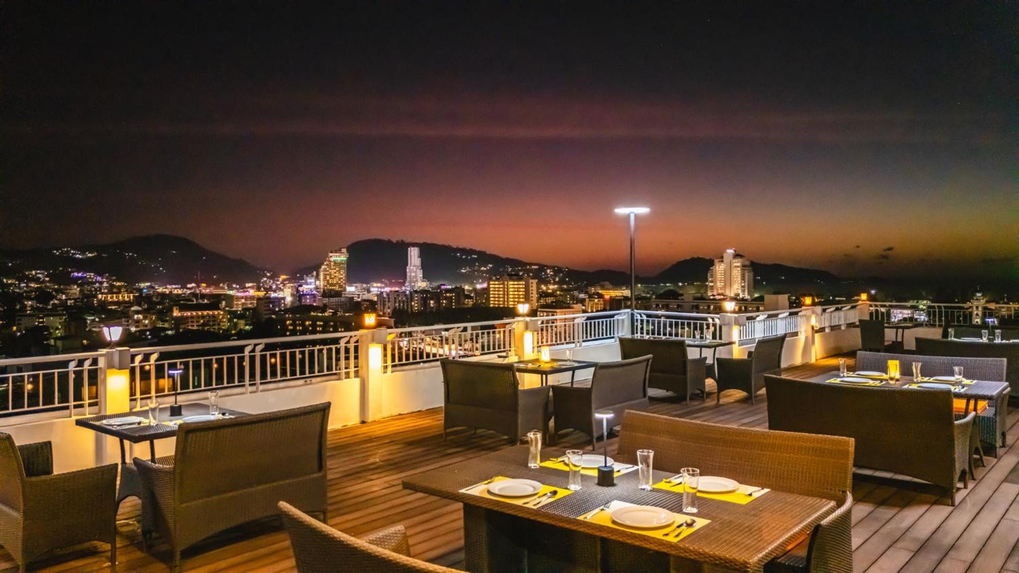 Casa Del M Phuket - Newly Renovated Otel Patong Dış mekan fotoğraf